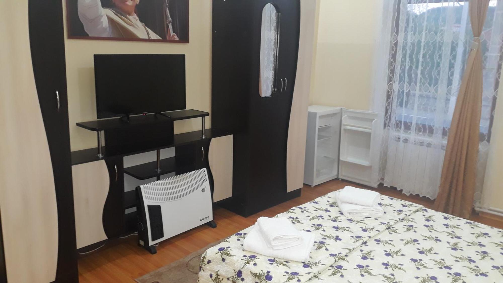 Hotel Casa Ovi Si Simo Haţeg Zimmer foto